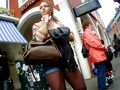 Il modello ha accettato di essere utile film erotico italiani alla fotocamera